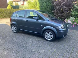 Grau Gebraucht 2004 Audi A2 Kleinwagen | 4.300 € (Fairer Preis)