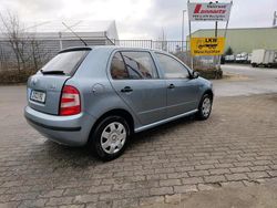 Grau Gebraucht 2004 Skoda Fabia Kleinwagen | 750 € (Guter Preis)
