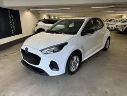 Weiß Neu 2025 Mazda 2 Center-Line Limousine | 22.990 € (Fairer Preis)