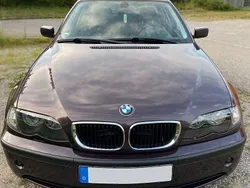 Violett Gebraucht 2002 BMW 318 Limousine | 4.800 € (Teuer)