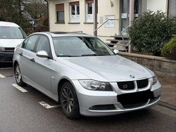 Grau Gebraucht 2005 BMW 320 Limousine | 4.390 € (Fairer Preis)