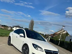 Weiß Gebraucht 2016 Opel Insignia OPC Limousine | 10.000 € (Guter Preis)