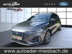 Grau Gebraucht 2023 Ford Focus ST-Line Kombi | 24.890 € (Fairer Preis)
