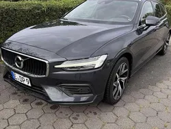 Grau Gebraucht 2018 Volvo V60 Momentum Kombi | 23.500 € (Superpreis)