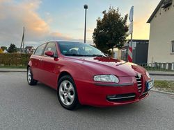 Rot Gebraucht 2004 Alfa Romeo 147 Kleinwagen | 1.950 €