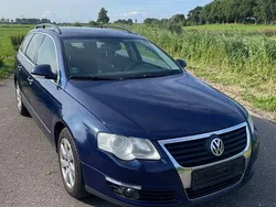 Blau Gebraucht 2009 VW Passat Comfortline Kombi | 1.999 € (Guter Preis)