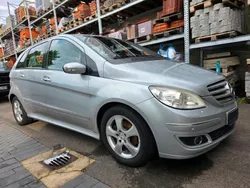 Grau Gebraucht 2005 Mercedes B200 Van / Kleinbus | 4.450 € (Fairer Preis)