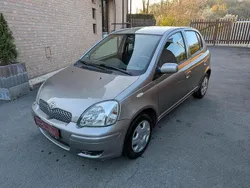 Grau Gebraucht 2005 Toyota Yaris Kleinwagen | 1.999 € (Fairer Preis)