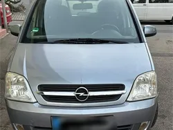 Grau Gebraucht 2005 Opel Meriva Van / Kleinbus | 1.450 € (Fairer Preis)