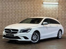 Calcitweiss/zirrusweiss Gebraucht 2016 Mercedes CLA180 Limousine | 12.990 € (Guter Preis)