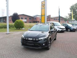 Schwarz Gebraucht 2023 Dacia Sandero Expression Kleinwagen | 16.357 € (Fairer Preis)