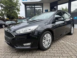 Schwarz Gebraucht 2015 Ford Focus Limousine | 5.700 € (Guter Preis)