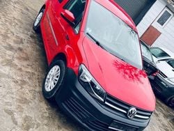 Rot Gebraucht 2016 VW Caddy Trendline Van / Kleinbus | 8.999 € (Superpreis)
