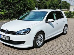 Weiß Gebraucht 2011 VW Golf VI R-line Limousine | 5.950 € (Etwas zu teuer)