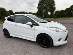 Weiß Gebraucht 2010 Ford Fiesta ST Kleinwagen | 3.700 € (Guter Preis)