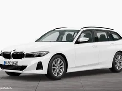 Weiß Gebraucht 2023 BMW 318 Shadowline Kombi | 32.790 € (Fairer Preis)