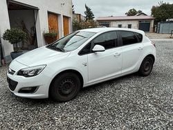 Weiß Gebraucht 2012 Opel Astra Edition Kleinwagen | 3.900 € (Fairer Preis)