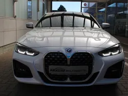 Weiß Gebraucht 2022 BMW 420 M Sport Coupé | 35.990 € (Fairer Preis)