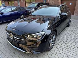 Schwarz/baltic black Gebraucht 2021 Mercedes E300 AMG Kombi | 32.444 € (Superpreis)