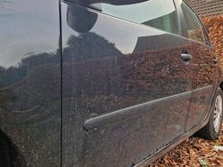 Schwarz Gebraucht 2006 VW Golf V Limousine | 800 € (Guter Preis)