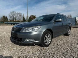 Grau Gebraucht 2013 Skoda Octavia Kombi | 7.799 € (Guter Preis)