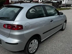 Silber Gebraucht 2003 Seat Ibiza Kleinwagen | 999 € (Guter Preis)