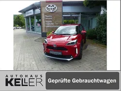 Karminarot metallic Gebraucht 2021 Toyota Yaris Hybrid Connect Style | 22.690 € (Fairer Preis)