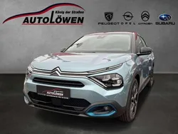 Blau Neu 2024 Citroën e-C4 Shine Limousine | 25.700 € (Fairer Preis)