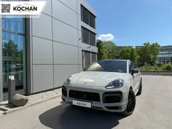 Grau Gebraucht 2019 Porsche Cayenne Turbo SUV | 84.499 € (Etwas zu teuer)