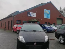 Schwarz Gebraucht 2013 Fiat Punto Kleinwagen | 2.599 € (Guter Preis)