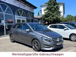 Grau Gebraucht 2016 Mercedes B180 Van / Kleinbus | 14.800 € (Guter Preis)
