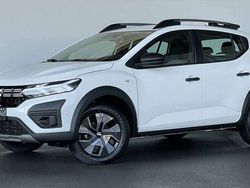 Weiss Gebraucht 2024 Dacia Sandero Essentiel Kleinwagen | 15.970 € (Guter Preis)