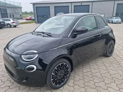 Schwarz Gebraucht 2023 Fiat 500e La Prima Kleinwagen | 26.666 € (Teuer)