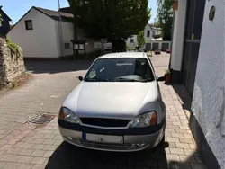 Silber Gebraucht 2001 Ford Fiesta Kleinwagen | 1.900 € (Fairer Preis)
