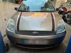 Gold Gebraucht 2004 Ford Fiesta Kleinwagen | 999 € (Guter Preis)