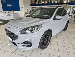 Grau Gebraucht 2024 Ford Kuga SUV | 31.900 € (Guter Preis)