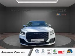 Weiß (weiß) Gebraucht 2018 Audi Q2 SUV | 20.990 € (Fairer Preis)