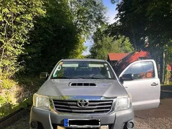 Silber Gebraucht 2015 Toyota HiLux Abholung | 17.000 €