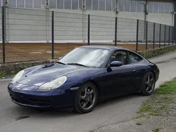 Blau Gebraucht 2001 Porsche 911 Carrera 4 Coupé | 32.499 €
