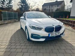 Weiß Gebraucht 2020 BMW 118 Advantage Kleinwagen | 17.000 € (Fairer Preis)