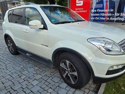 Weiß Gebraucht 2016 Ssangyong (KGM) Rexton SUV | 11.600 €