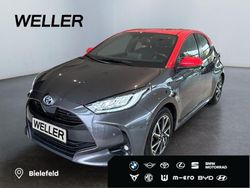 Grau Gebraucht 2021 Toyota Yaris Hybrid Kleinwagen | 20.980 € (Fairer Preis)