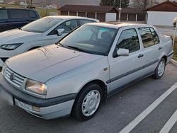 Silber Gebraucht 1997 VW Vento Limousine | 4.100 €