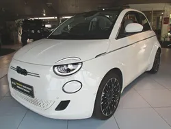 Weiß Gebraucht 2023 Fiat 500e La Prima Cabrio | 27.950 € (Etwas zu teuer)