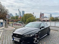 Schwarz Gebraucht 2015 Jaguar XE R-Sport Limousine | 14.000 € (Teuer)