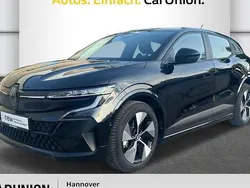 Arktiksweiß, dach black pearlschwarz Gebraucht 2023 Renault Mégane Komfort Limousine | 34.675 € (Fairer Preis)