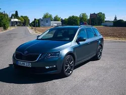 Grau Gebraucht 2020 Skoda Octavia Kombi | 14.990 € (Superpreis)