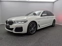 Weiß Gebraucht 2021 BMW 530e M Sport Kombi | 32.888 € (Fairer Preis)