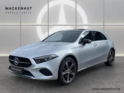 Schwarz Gebraucht 2024 Mercedes A250 Night Limousine | 33.690 € (Fairer Preis)