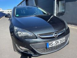 Schwarz Gebraucht 2014 Opel Astra Exklusiv Kombi | 4.990 € (Guter Preis)